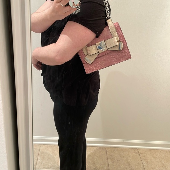 GUESS // shoulder bag // pink+cream //croc-embossed // bow+heart // rhinestones - Picture 17 of 17